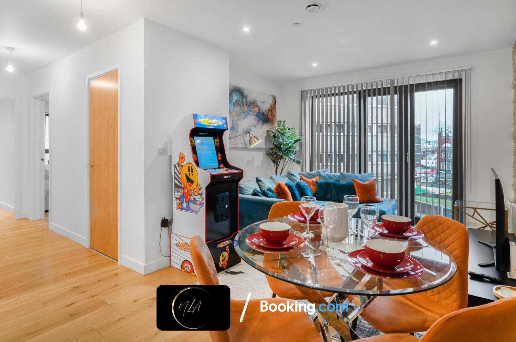 City Centre Apartment With Free Parking, 2 Bathrooms, Netflix And Wifi - Suitable For Contractors And Families - By Noor Luxury Accommodations Birmingham Exteriör bild